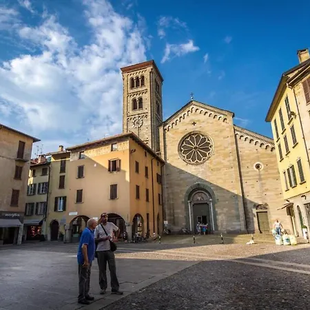Santa Giulia 12