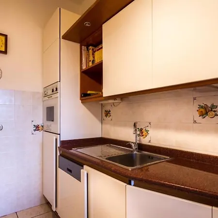 Santa Giulia 12