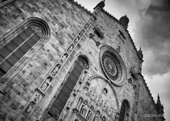 Santa Giulia 12 * קומו