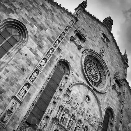 Santa Giulia 12 * Como