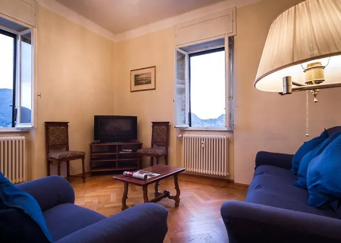 Santa Giulia 12 *